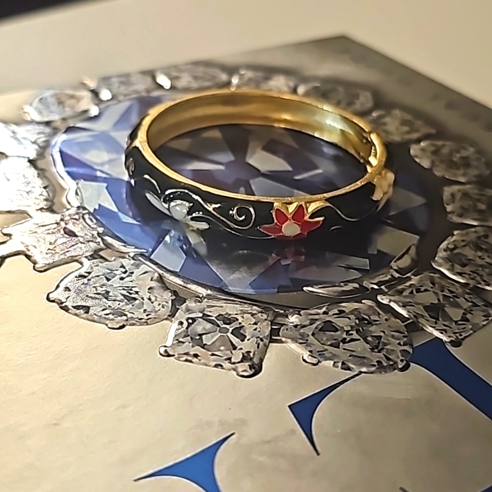 Vintage Gold Tone Enamel Flower Design Cuff Clamper Bracelet. - Picture 5 of 8